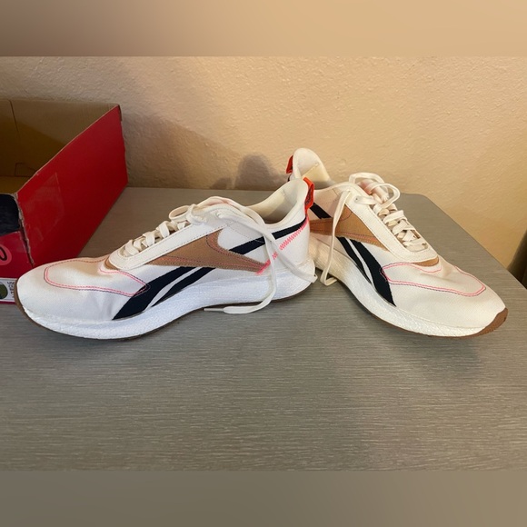 Reebok Other - Reebok Sneakers size 10